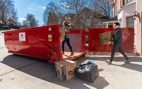 Decluttering vs. Hoarding Cleanout: What’s the Difference?